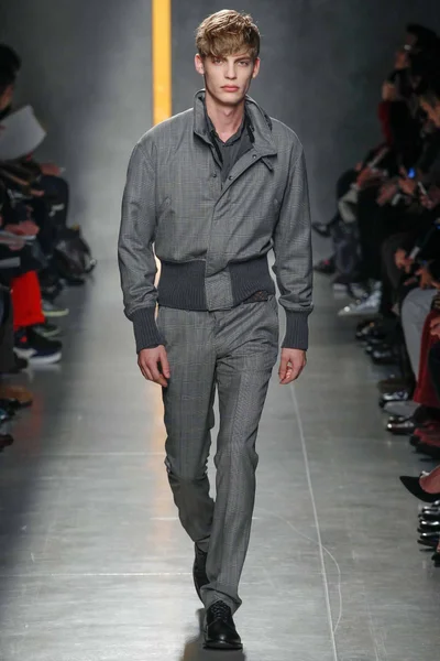 Look 40